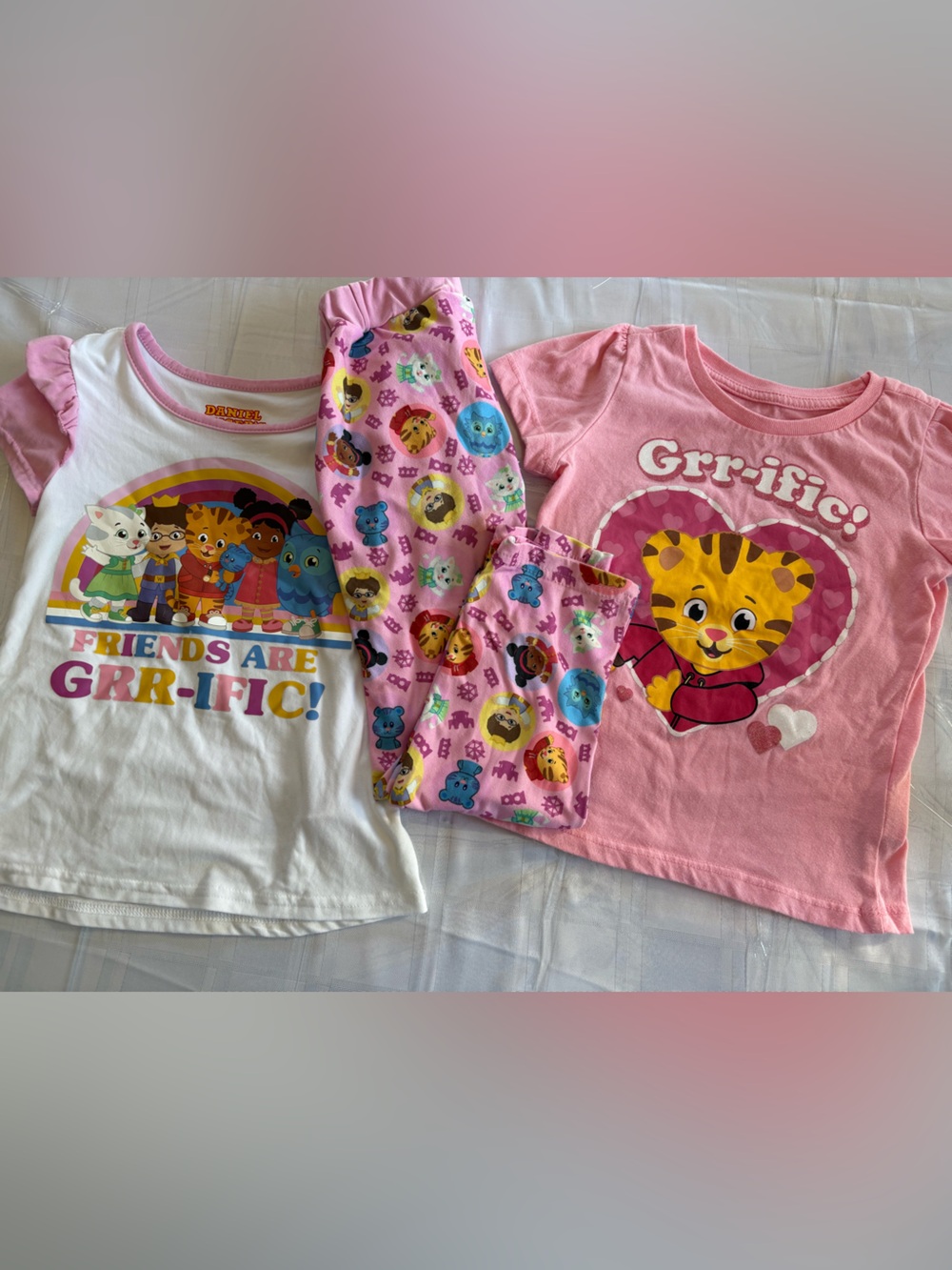 Daniel Tiger Pink & White Kids Pajama Set - 2-Piece